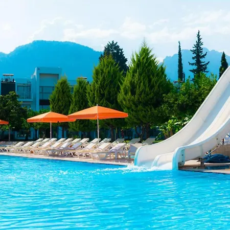 Omorfi Garden Resort-3